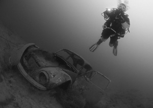 Diver with VW. D3, 16mm. by Derek Haslam 
